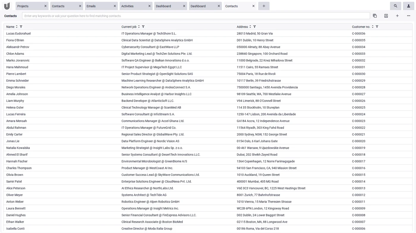 Central contact overview with name, organization, and contact details in the CRM for freelancers Unusual Suite.